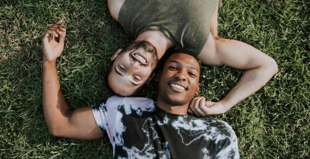 17 gratis gay datingsites voor 2025